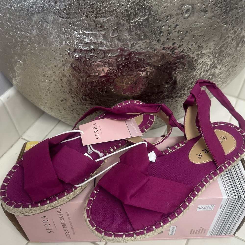 Serra Women's Magenta Espadrilles